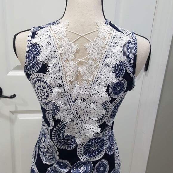 EUC Blue Medallion Pattern Sleeveless Top - Picture 6 of 6